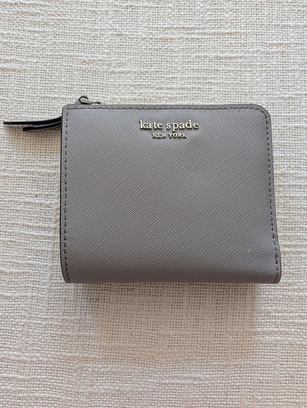 Kate Spade New York Gray Leather Zip Wallet